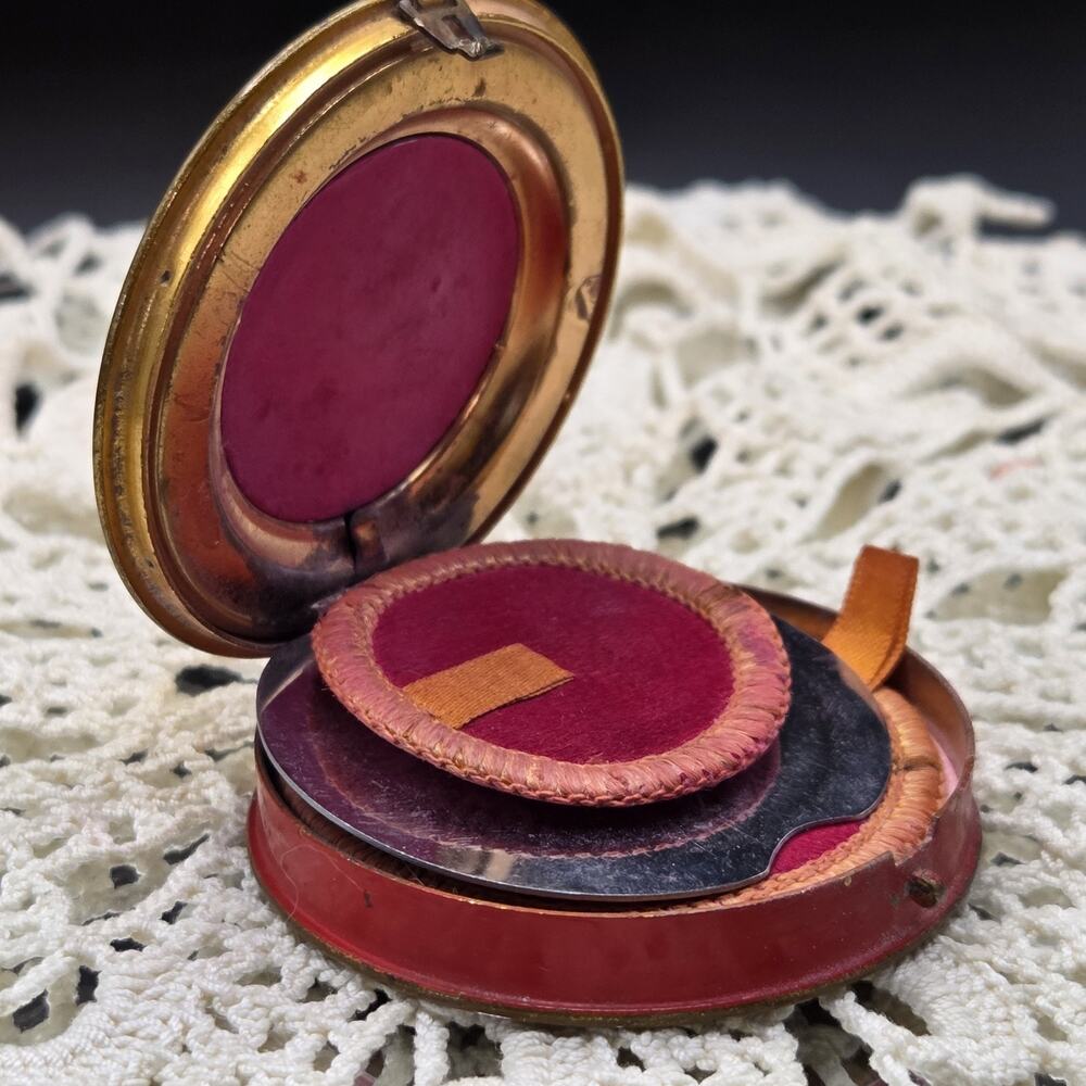 Duska Langlois Vintage Red And Gold Toned Compact With Mirror 1930’s Era